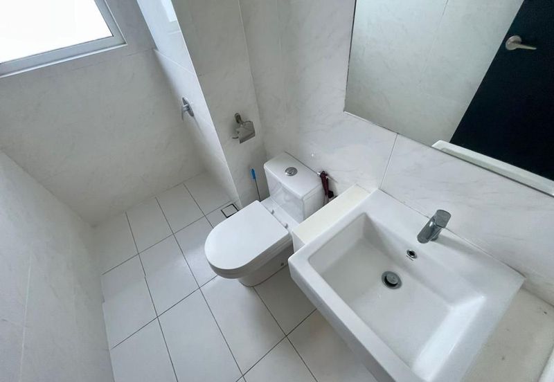 Aurora Tower @ Eco Sky