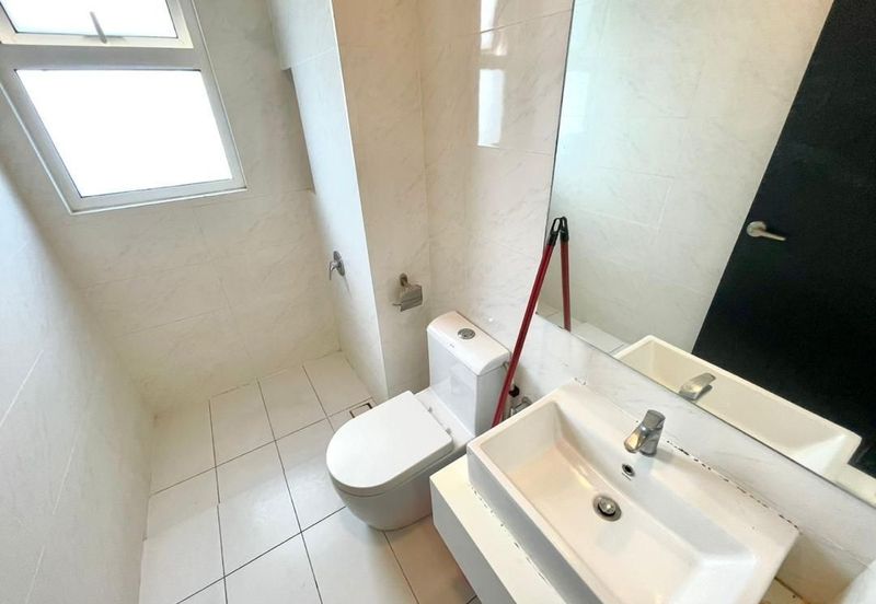 Aurora Tower @ Eco Sky