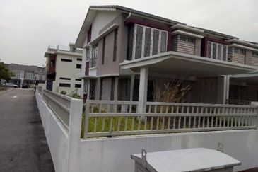 Ariza Elmina Gardens