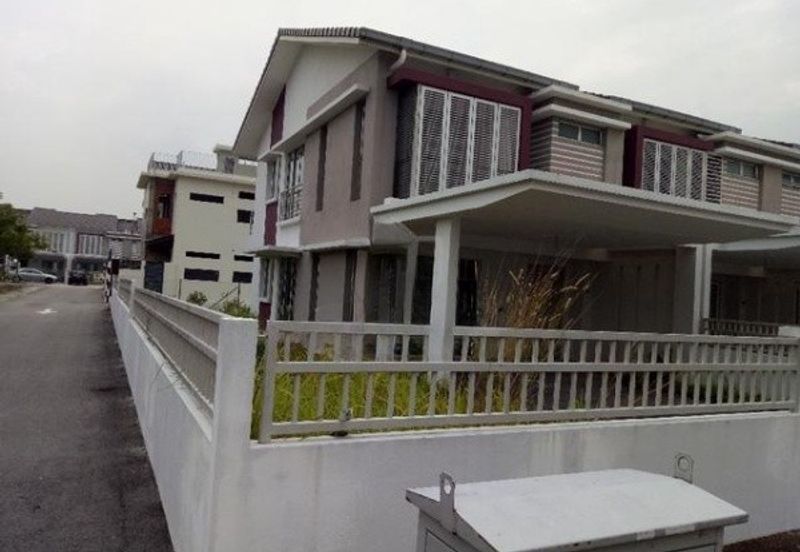 Ariza Elmina Gardens