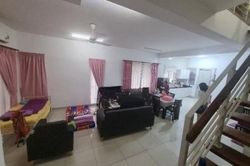 Ariza Elmina Gardens