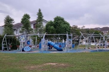 Ariza Elmina Gardens