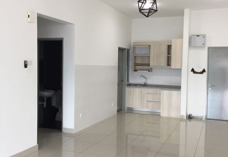 Zeta DeSkye Residence