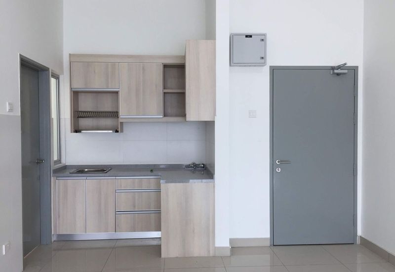 Zeta DeSkye Residence