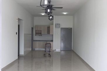 Zeta DeSkye Residence