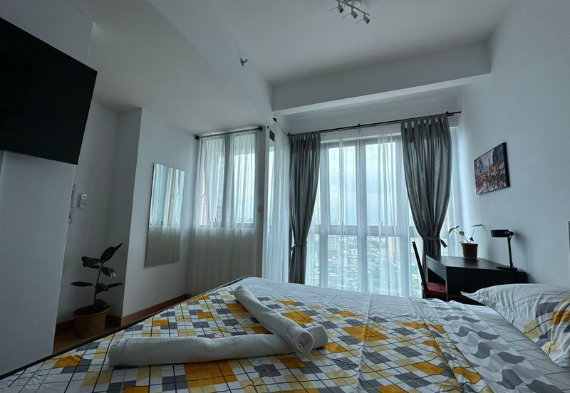 The Colony by Infinitum