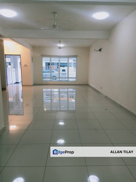 Taman Suria Tropika 2.5 Storey Terrace @ Seri Kembangan, Selangor, Serdang