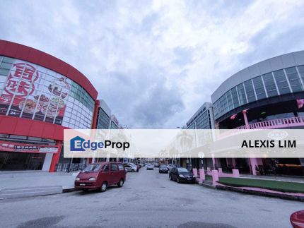 3-Storey 30*75 sf Commercial Lot @ Bandar Bukit Tinggi , Selangor, Klang