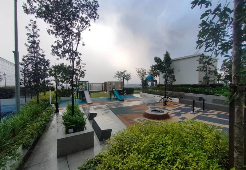 The Tresor @ Gravit 8 *