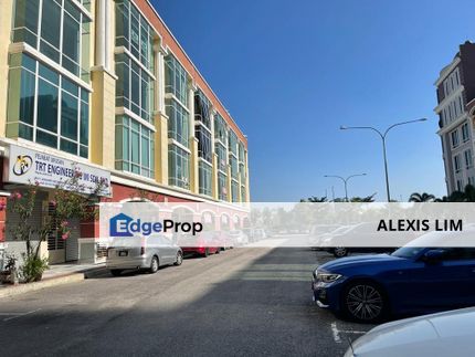 4-Storey Shoplot with Lift Opposit Gravit8 @ Kota Bayuemas, Klang , Selangor, Klang