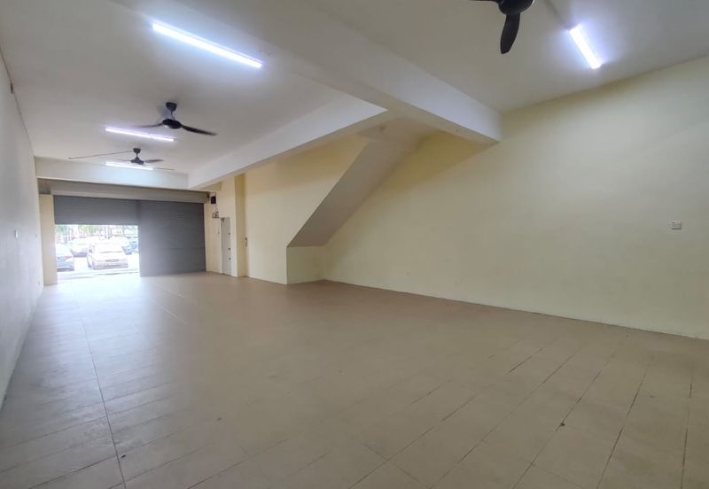 Bandar Botanic Ground Floor Shoplot For Rent