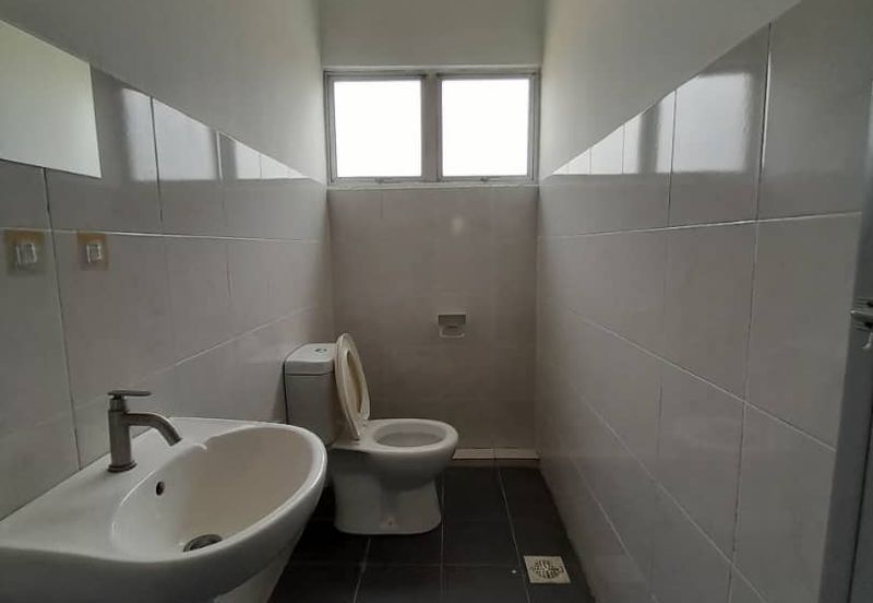 Teluk Pulai Commercial Center