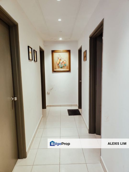 Trifolis Apartment @ Bandar Bukit Tinggi, Klang, Selangor, Klang