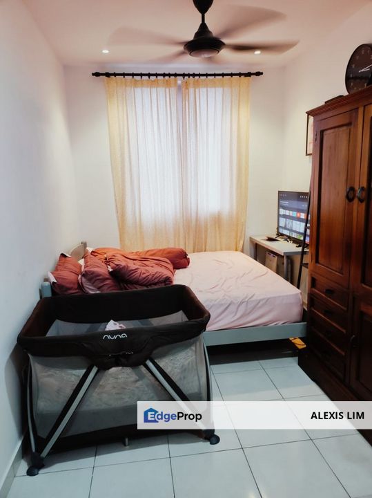 Trifolis Apartment @ Bandar Bukit Tinggi, Klang, Selangor, Klang