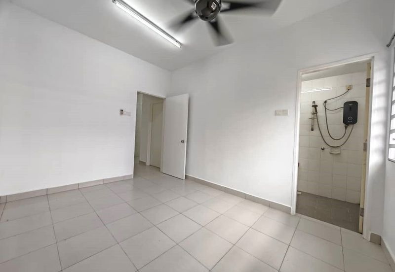 Pangsapuri Akasia, Bandar Botanic