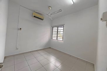 Pangsapuri Akasia, Bandar Botanic