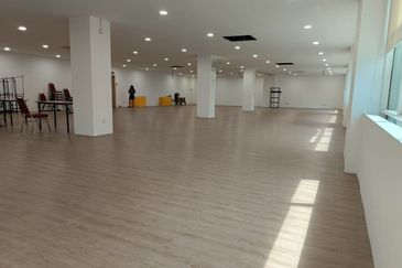 HiCom-Glenmarie Industrial Park