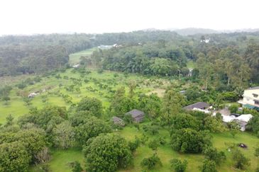 Batang Kali Agricultural Land with Bungalow House 