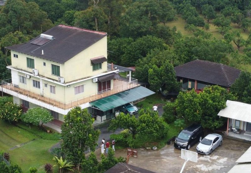 Batang Kali Agricultural Land with Bungalow House 