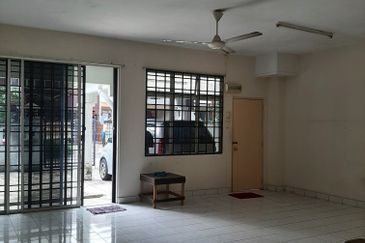 Double Storey for sale saujana damansara