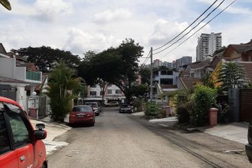 Double Storey for sale saujana damansara