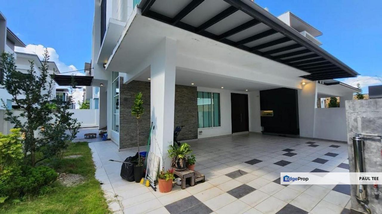 Seri Austin Semi D Nice Renovated Low density for Sale RM1,380,000 By