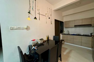 Seri Austin Luxury Apartment