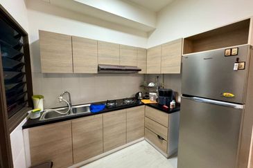 Seri Austin Luxury Apartment