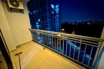 Seri Austin Luxury Apartment