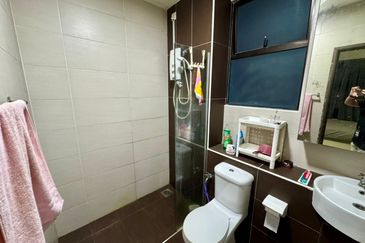 Seri Austin Luxury Apartment