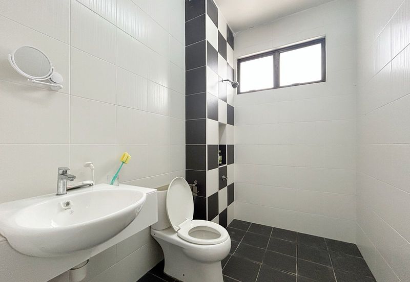 Meridin East The Greenway & The Eden