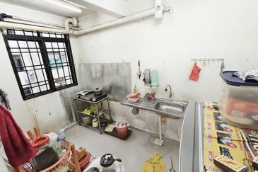 Taman Flora Heights Flat