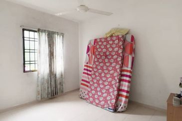 Taman Flora Heights Flat