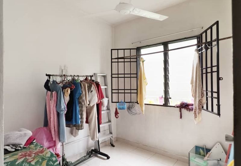 Taman Flora Heights Flat