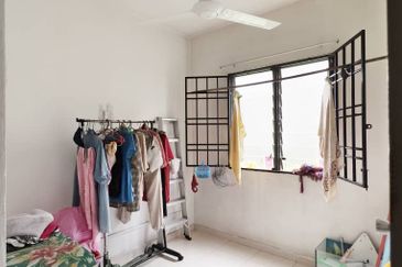 Taman Flora Heights Flat