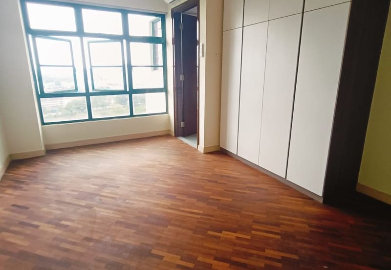 The Straits View, Bandar Baru Permas Jaya