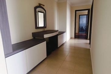 The Straits View, Bandar Baru Permas Jaya