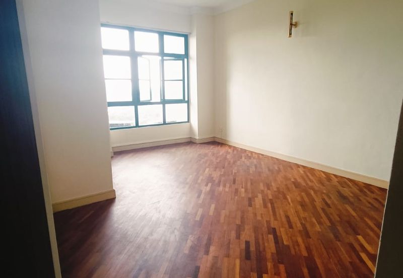 The Straits View, Bandar Baru Permas Jaya