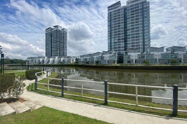 D'Lagoon, Taman Seri Austin