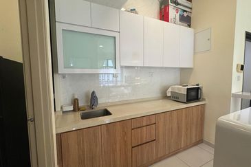 D'Summit Residences @ Kempas Utama