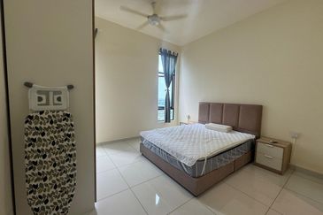 D'Summit Residences @ Kempas Utama