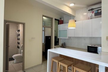 D'Summit Residences @ Kempas Utama