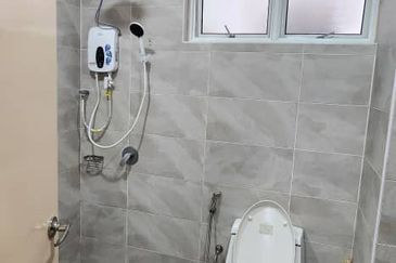 The Pinnacles (Pinnacle Tower)