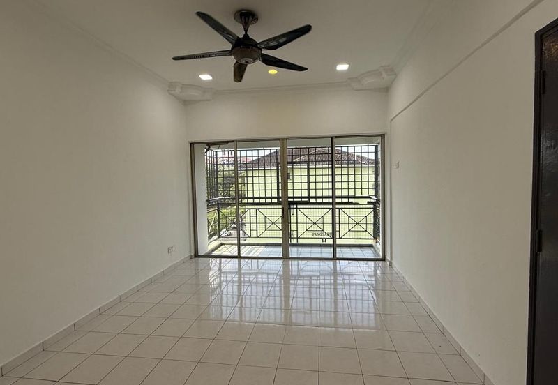 Lily & Jasmine Apartment