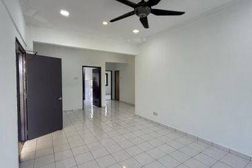 Lily & Jasmine Apartment