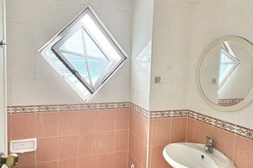 Pangsapuri Orchid View Luxury Apartment