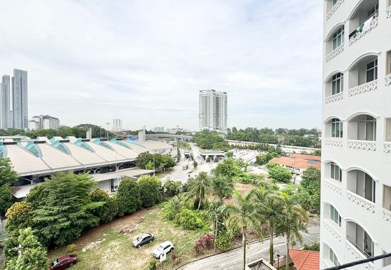 Pangsapuri Orchid View Luxury Apartment