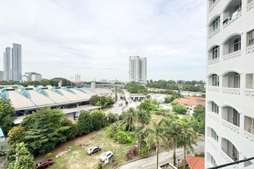 Pangsapuri Orchid View Luxury Apartment