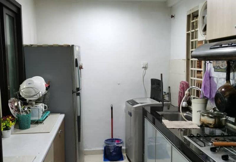 Bangunan Duta Impian (The Embassy Suites)