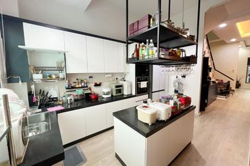 Austin Residence @Taman Mount Austin